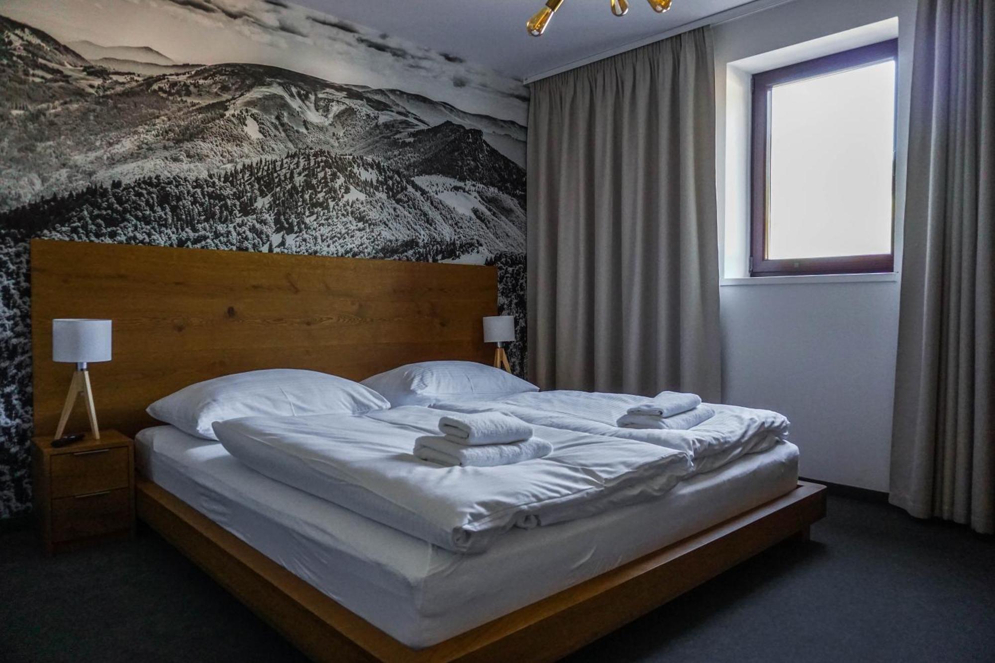 Apartmány Humno Valča Exterior foto